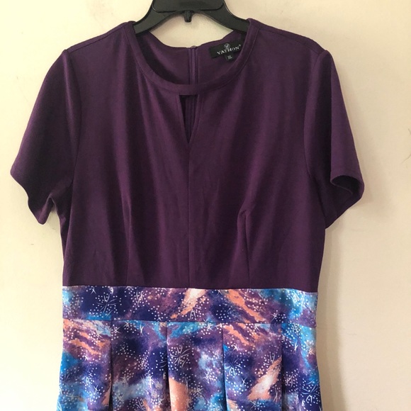 VINTAGE Style print flared print A-Line swing dress with pockets. SIZE: XL - Picture 3 of 8